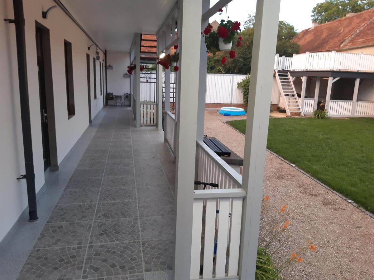 브라쇼브 Casa J. Gusbeth 아파트 외부 사진